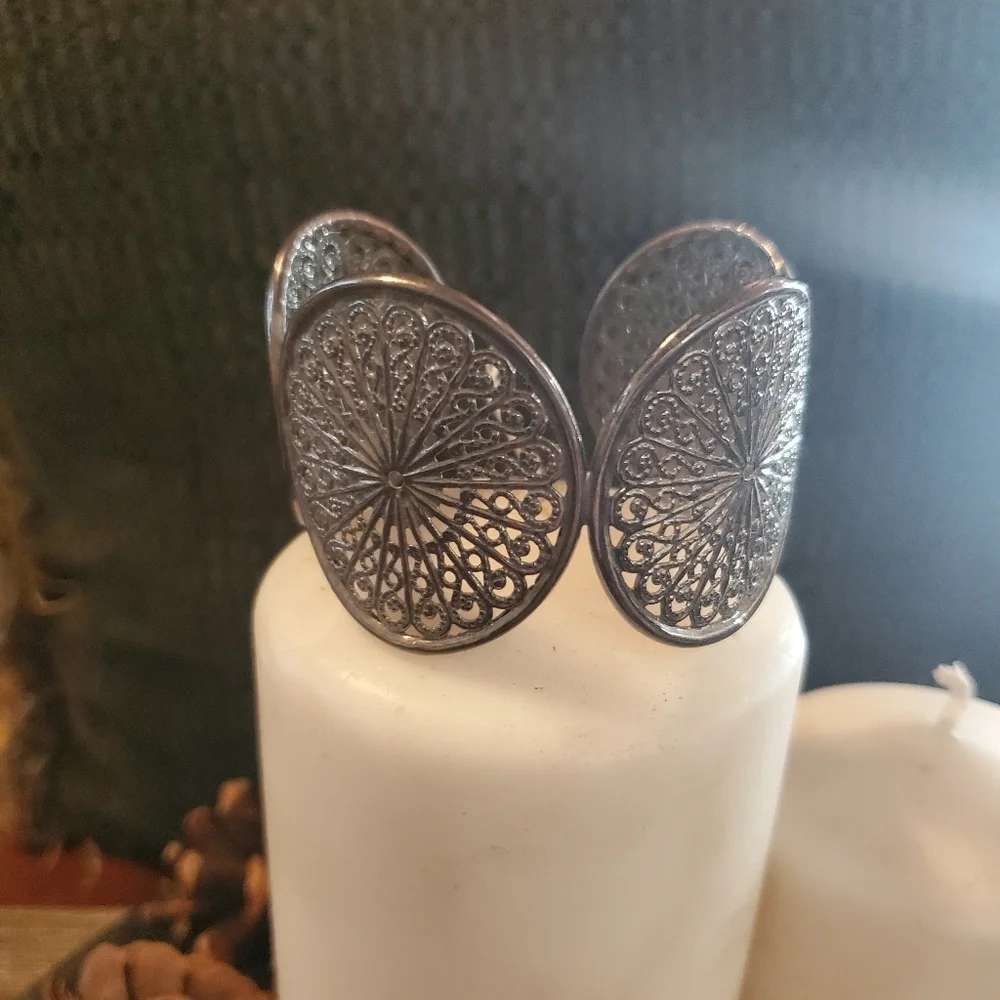 Classic Lia Sophia Cuffs (3 Styles) - Picture 3 of 9